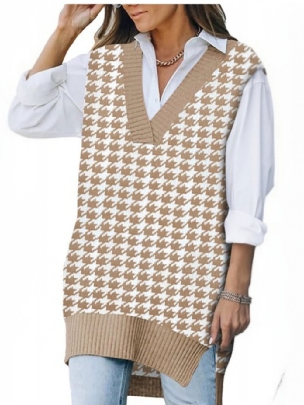 Viottiset Women's Houndstooth Knit Vest in Beige and White Size Medium